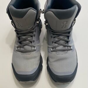 On Running Men's Athletic Shoes in Gray and Black